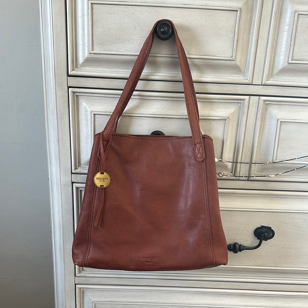 Margot NEW YORK Brown Leather Purse